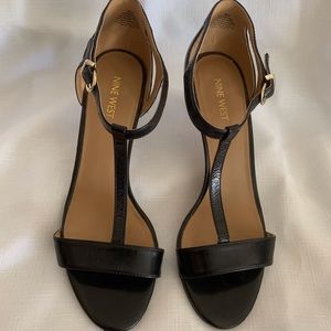 Nine West t-strap heels, size 8